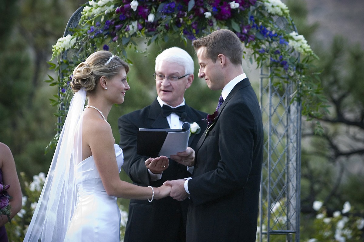 Colorado wedding officiant