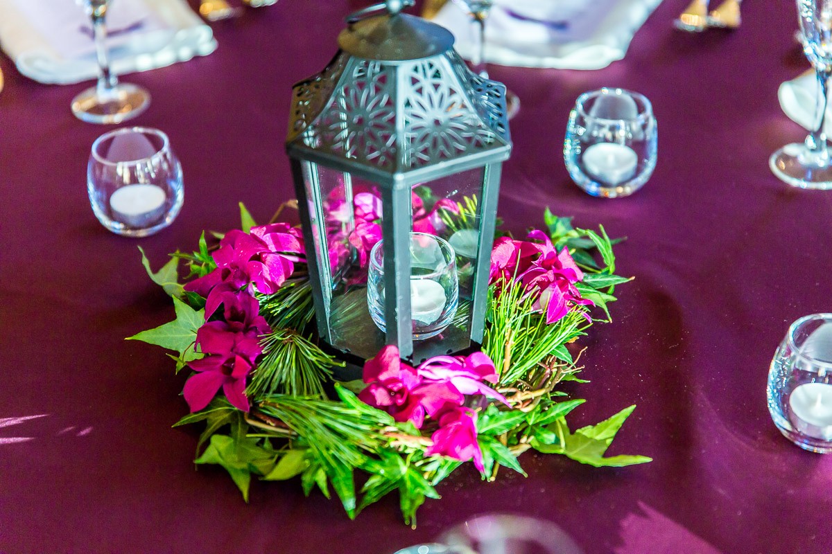 flower table arrangements, winter wedding, decorative ideas